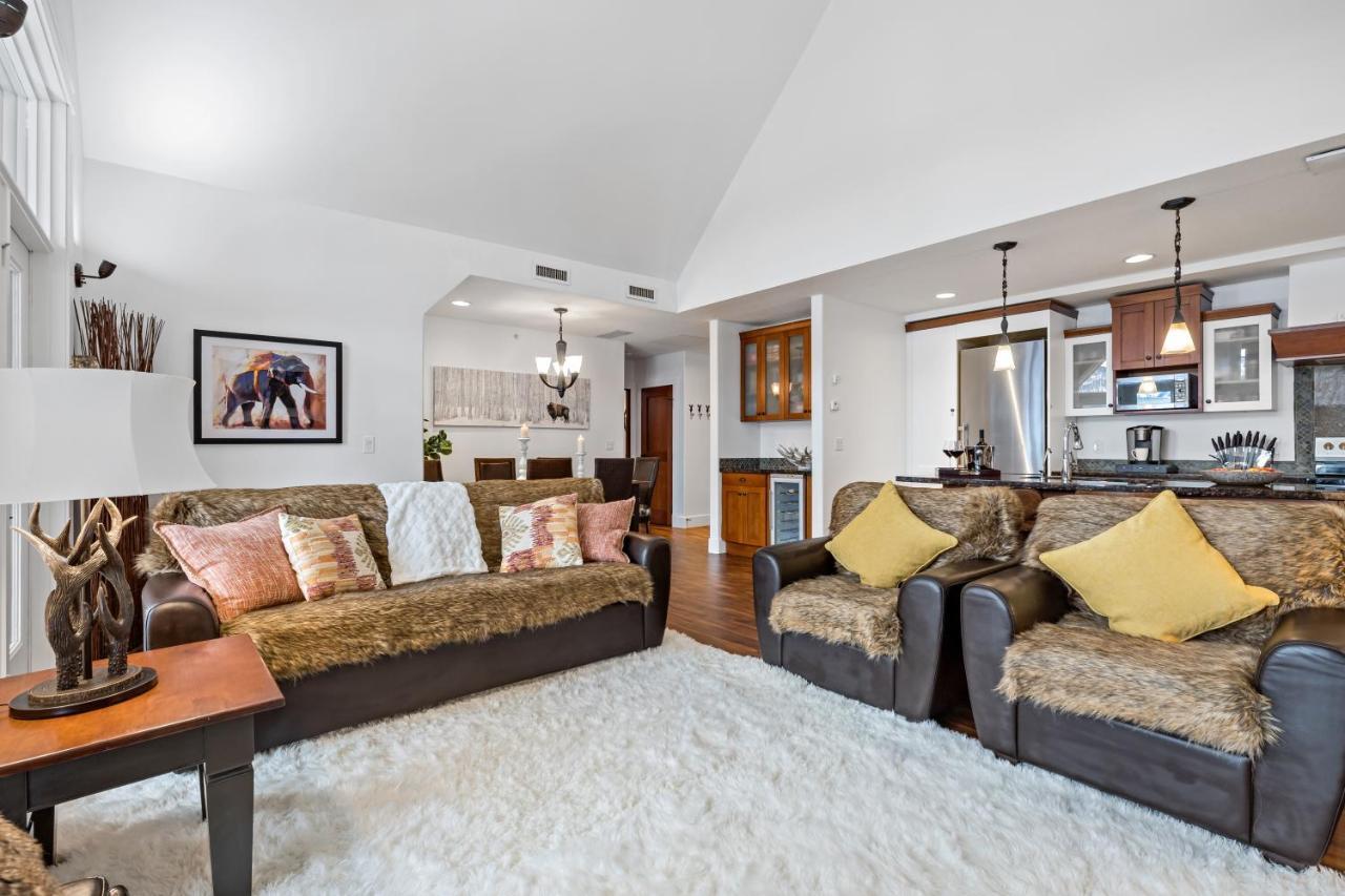 Penthouse At Solar A Resort And Spa キャンモア エクステリア 写真